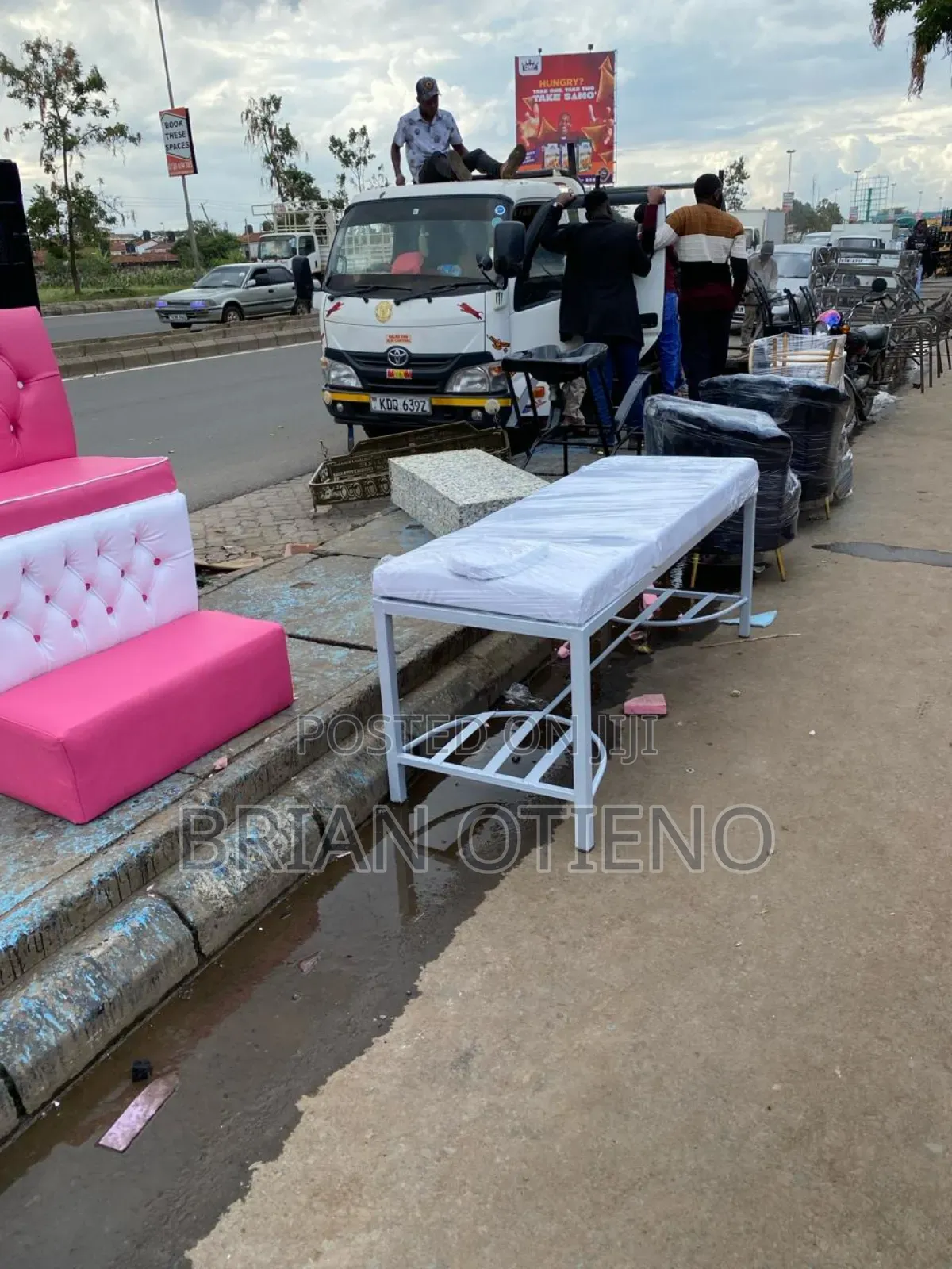 Strong.Metal Massage Beds