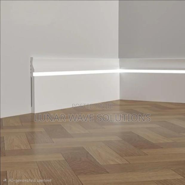 10cm High Aluminum Wall Skirt - main view