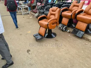 Black Frame/ Leather Seats Barber