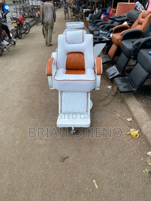 Adjustable Barber Chairs With Reclining Machine - main view