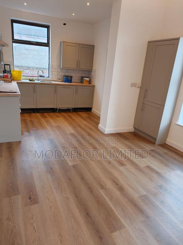 Dry Back LVT Luxury Vinyl Tiles Modern Interior Flooring