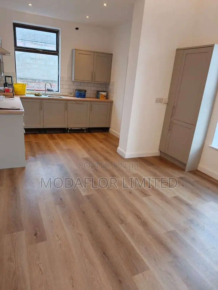 Dry Back LVT Luxury Vinyl Tiles Modern Interior Flooring