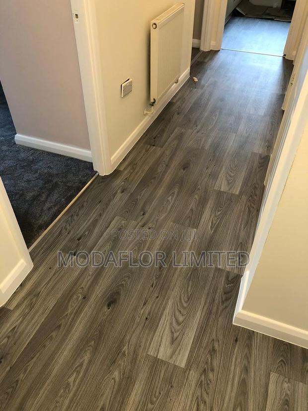 Dry Back LVT Premium Vinyl Tiles Durable Floor Finish