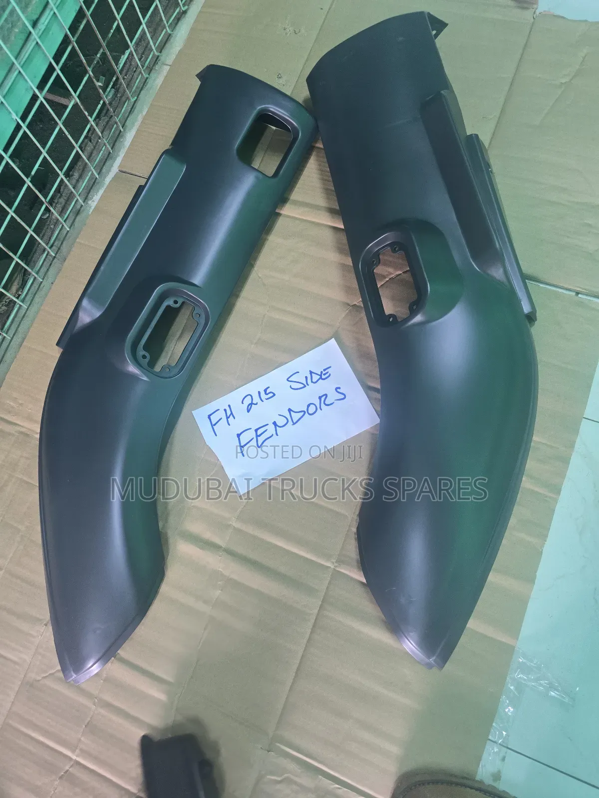 Mitsubishi Fh 215 Door Fendor