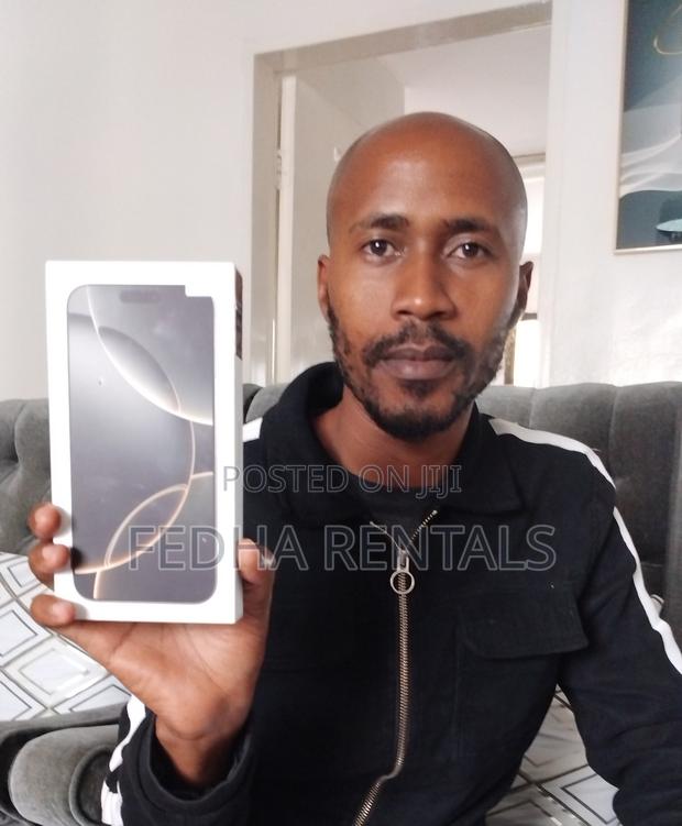 New Apple iPhone 16 Pro Max 256 GB Gray - main view