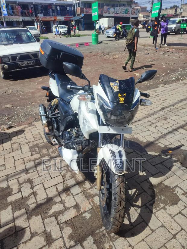 TVS Apache 180 RTR 2022 White - thumbnail 2