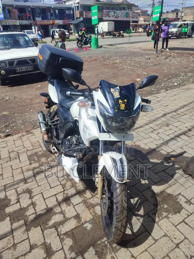 TVS Apache 180 RTR 2022 White - thumbnail 3