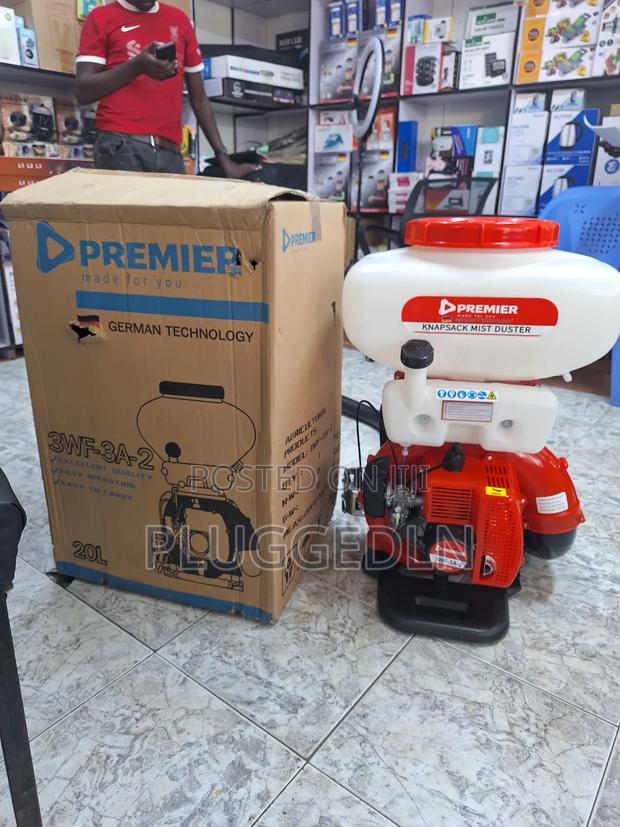 Premier Mist Duster Petrol Engine Driven 20l- 4 Stroke Sprayer. - thumbnail 3