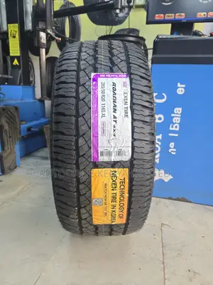 285/50r20 Nexen Roadian All-Terrain Tire