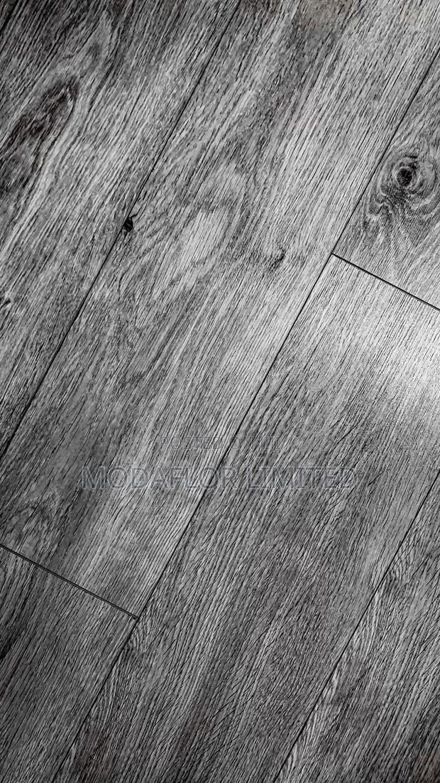 Dry Back LVT Professional Grade Vinyl Flooring Option
