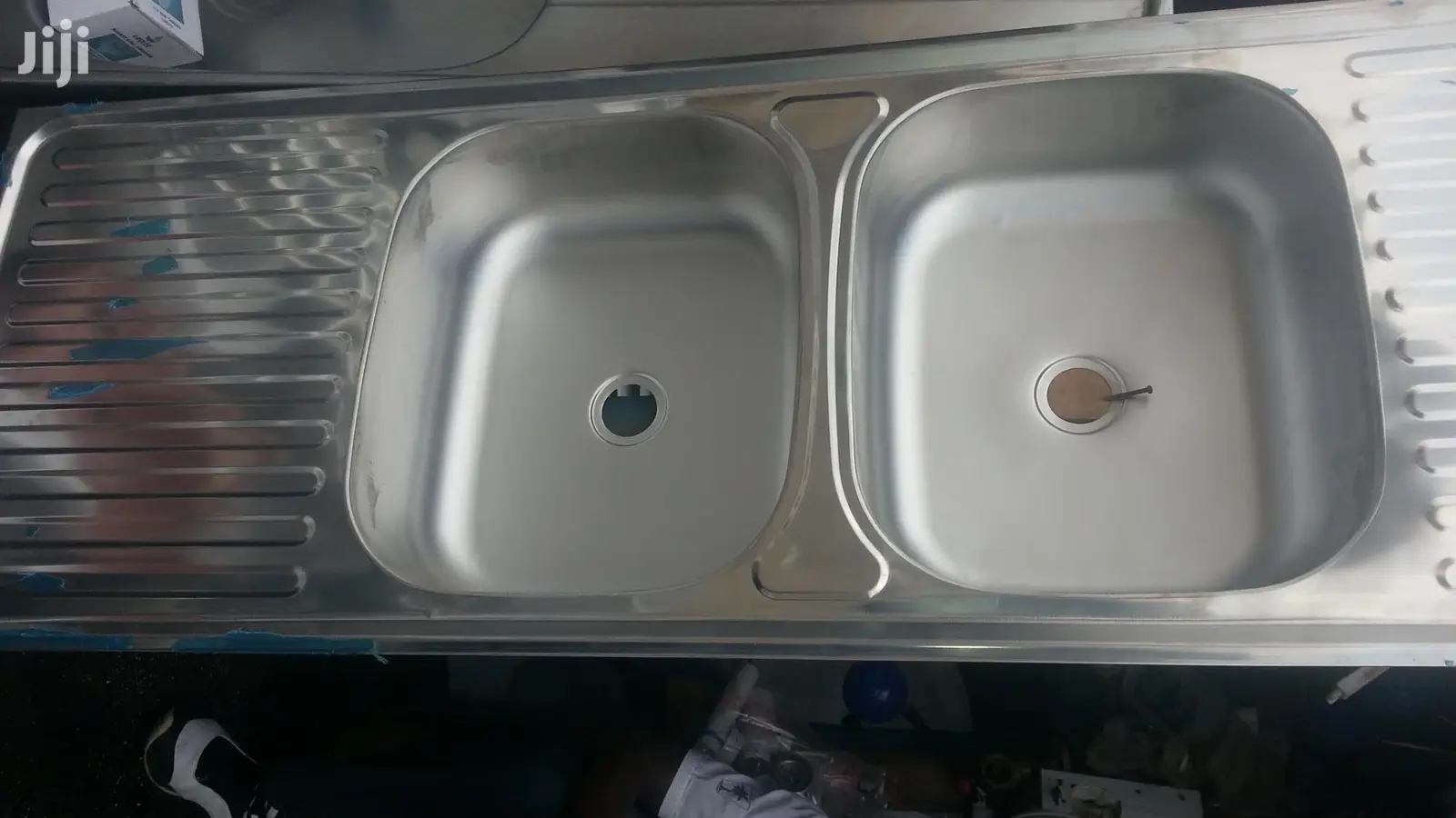 Dobby Sinks