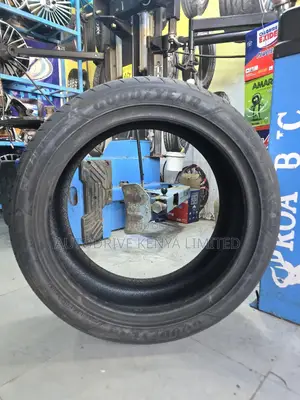 225/45r18 Goodyear Tire