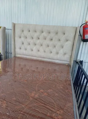Mirrored Chelster Bed