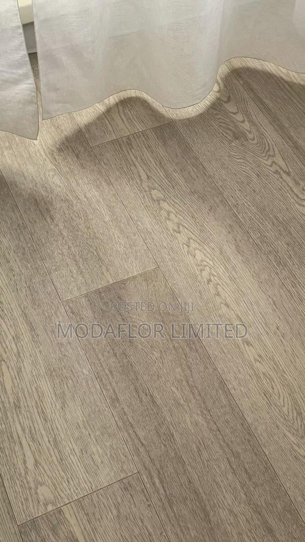 Dry Back LVT Luxury Vinyl Tiles Durable Interior Flooring