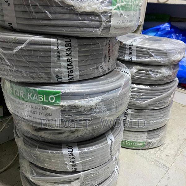 2.5mm Grey 3-Core PVC Cable for Electrical Socket Appliance Wiring