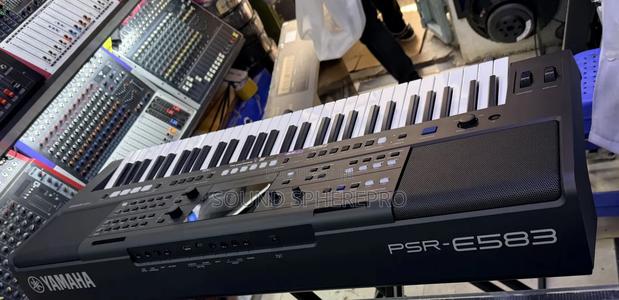 Yamaha PSR 583 61 Key Keyboard - thumbnail 2