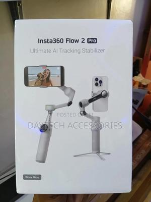 The Insta360 Flow 2 Pro an Ai-Powered Smartphone Gimbal Stabilizer - thumbnail 2