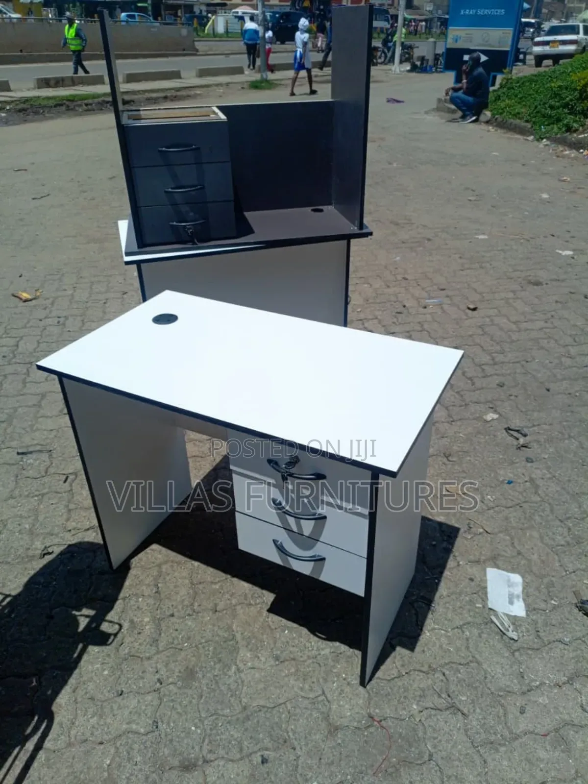 Computer Desk With 3 Drawers and Lock
