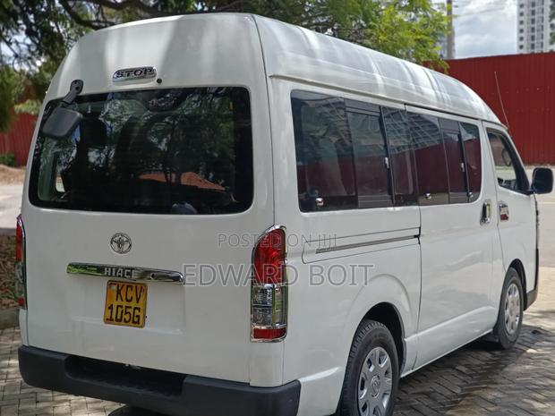 Toyota HiAce 2013 White - thumbnail 3