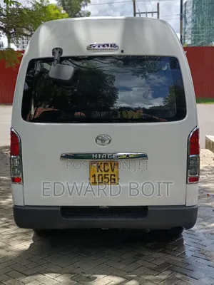 Toyota HiAce 2013 White