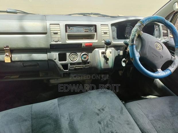 Toyota HiAce 2013 White - thumbnail 7