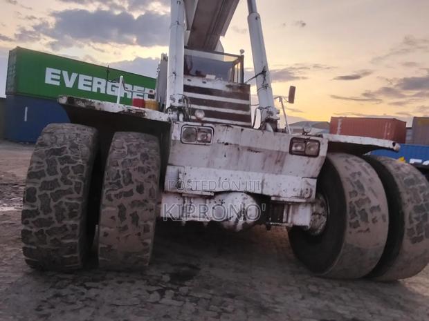 Top Loader 45tonnes - thumbnail 6