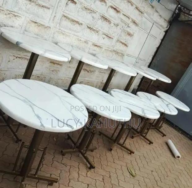 Restaurant Marble Top With Powder Coated Finish