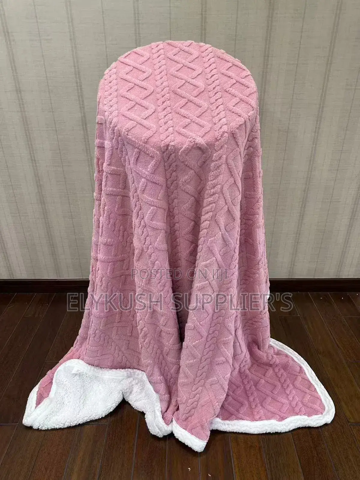 6x6 Warm Sherpa Fleece Blanket – Soft Fluffy Double-Sided Throwblanket