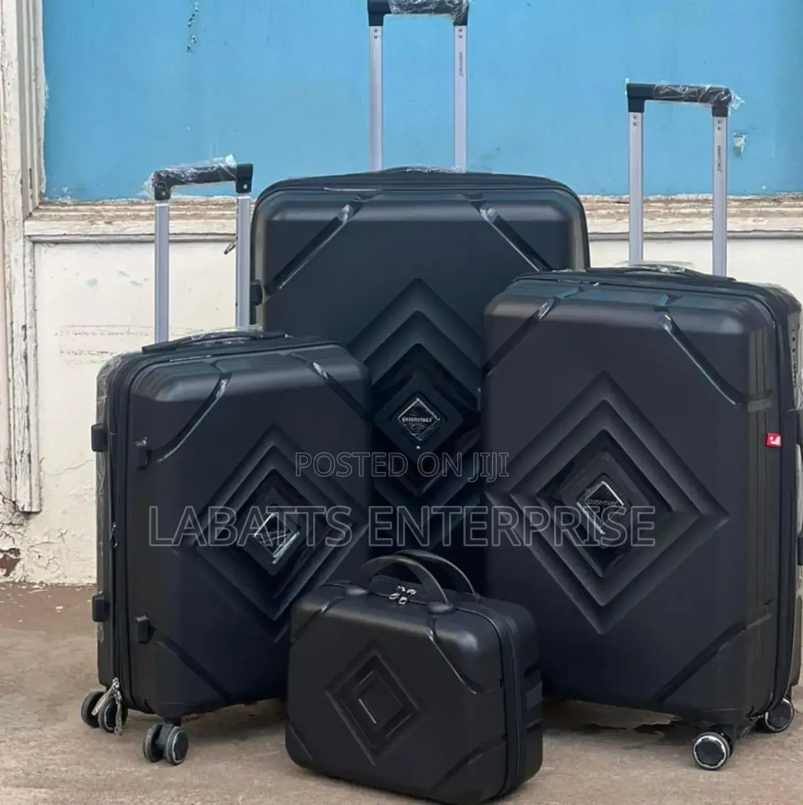 4 in 1 Unbreakable Suite Case With Zipper Closure Flame