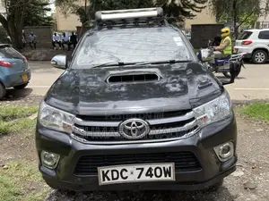 Toyota Hilux 3.0 D-4D 4x4 2014 Black