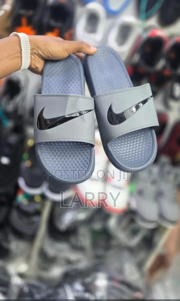 Easy and Affordable Men Slides - thumbnail 6