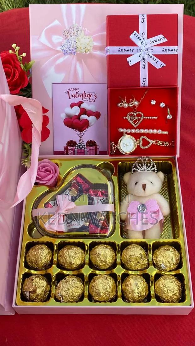 Hot Valentines Ladies Gift Set With Chocolates - thumbnail 5
