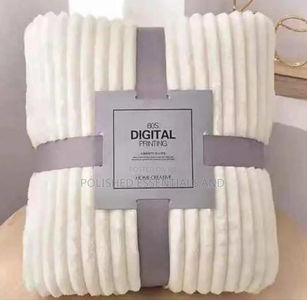 Fleece Blankets Soft and Warm - thumbnail 3