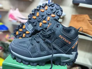 Unisex  Black Skyview Hiking Boots,Size 37-41