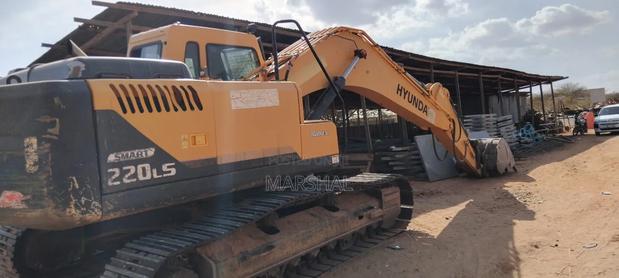 Hyundai 220 Excavator - main view