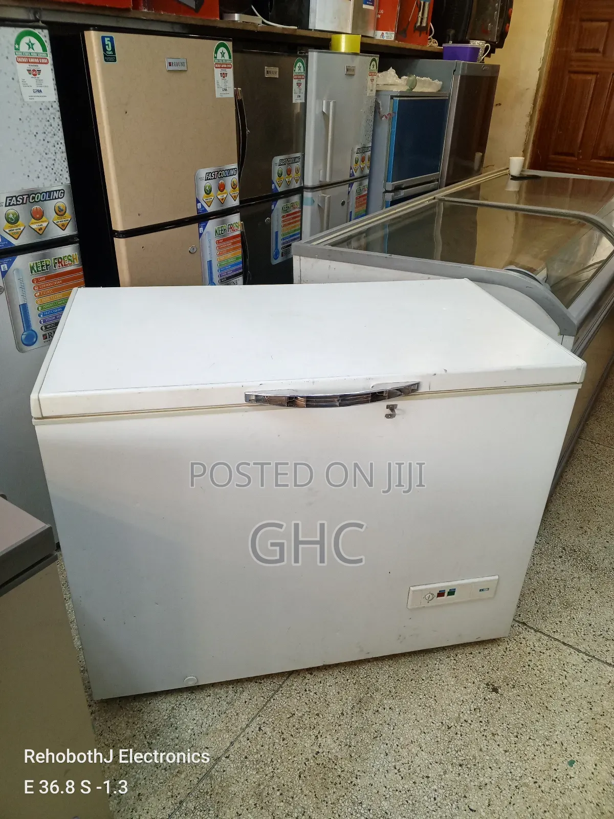 White Exuk Deep Freezer