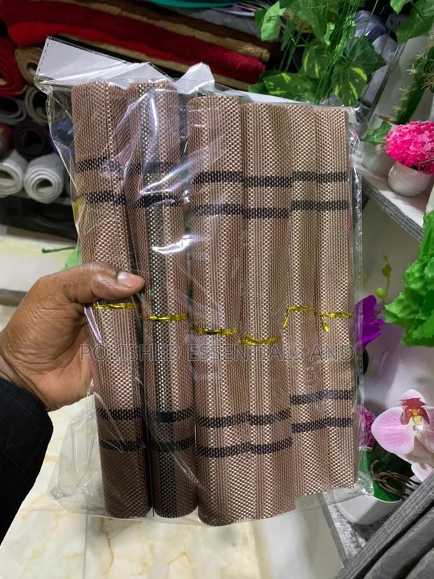 Elegant 6 Piece Table Mats - main view