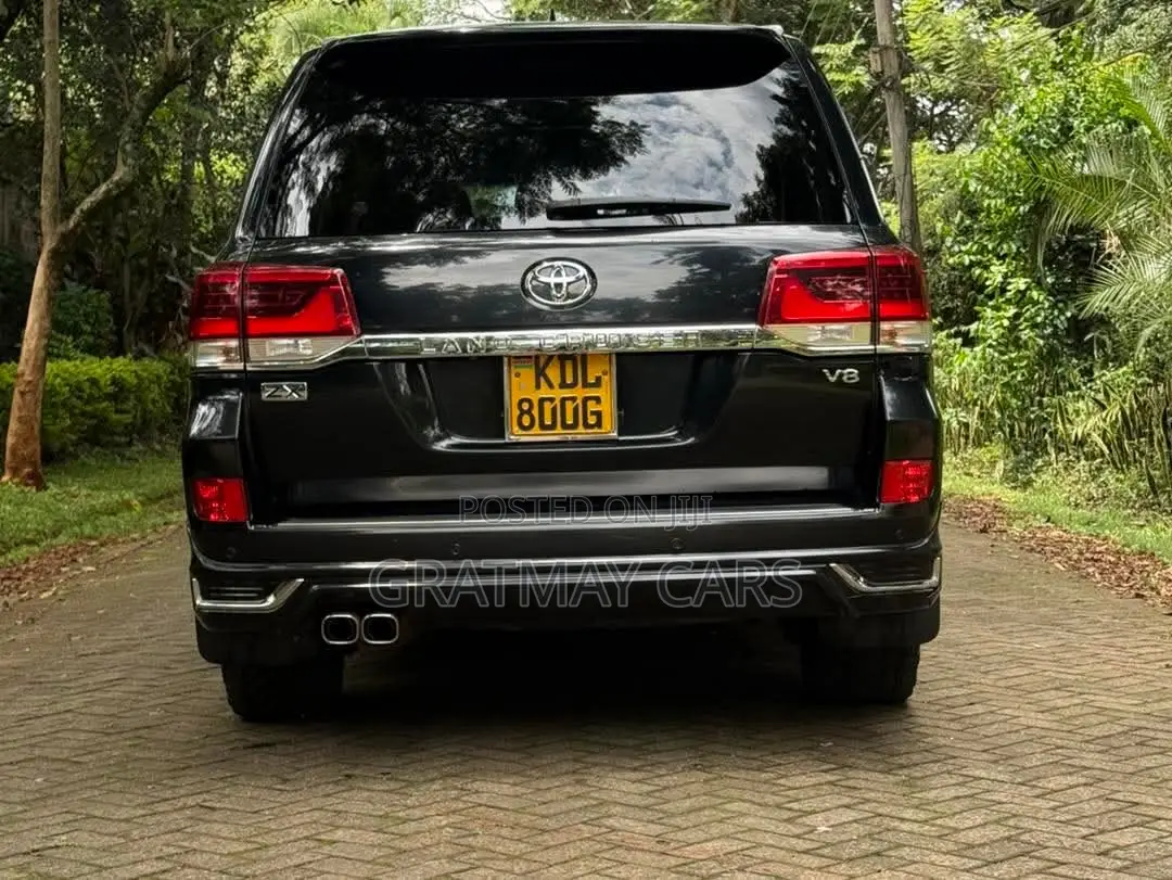 Toyota Land Cruiser 2017 Black