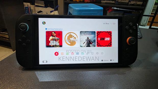 Nintendo Switch 2 Used - main view