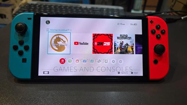 Nintendo Switch Oled - thumbnail 2