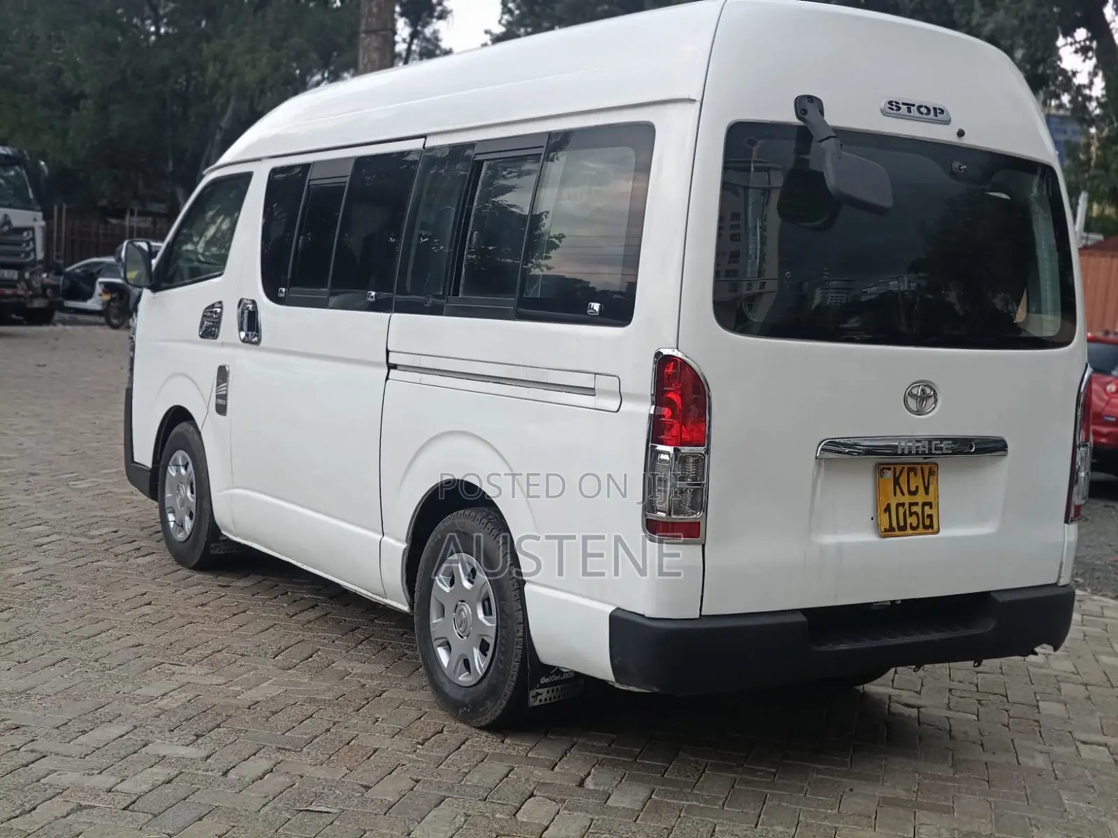 Toyota Grand HiAce 2013 White