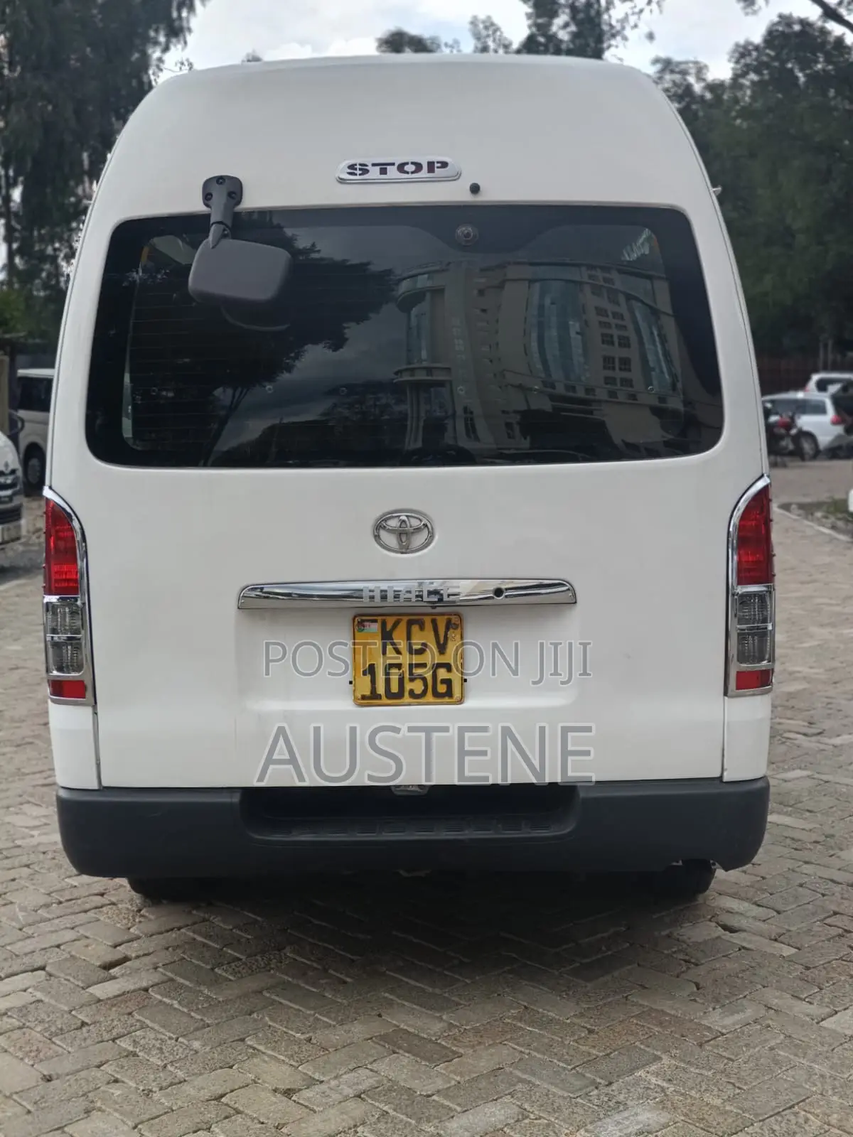 Toyota Grand HiAce 2013 White