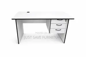 Modern Office Desk With Lockable Drawers – Executive Workstation
