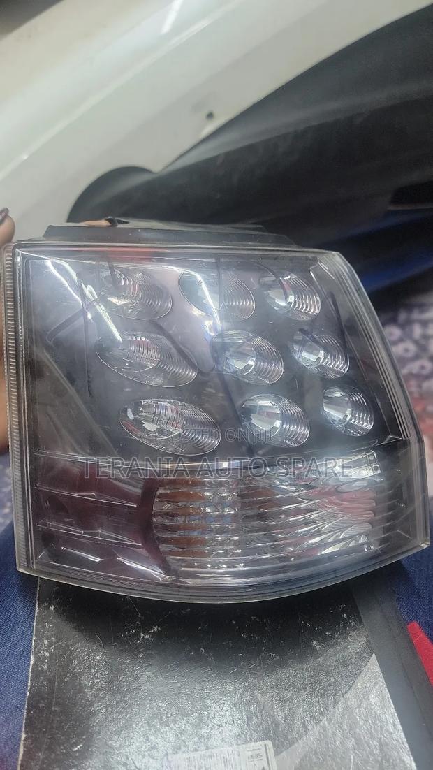 Outlander 2010 Tailight