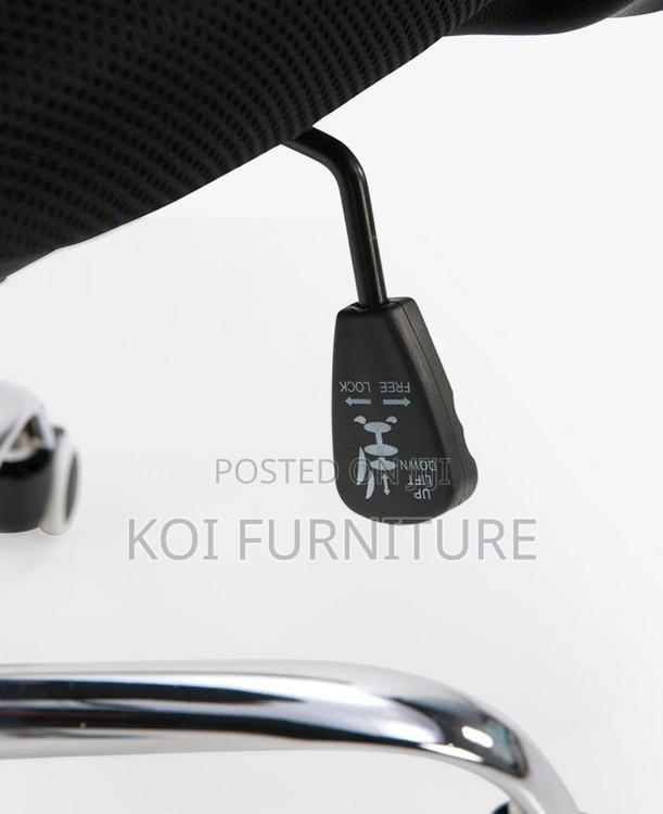 Office Chairs; Fabric Headrest Mesh Chairs - thumbnail 9