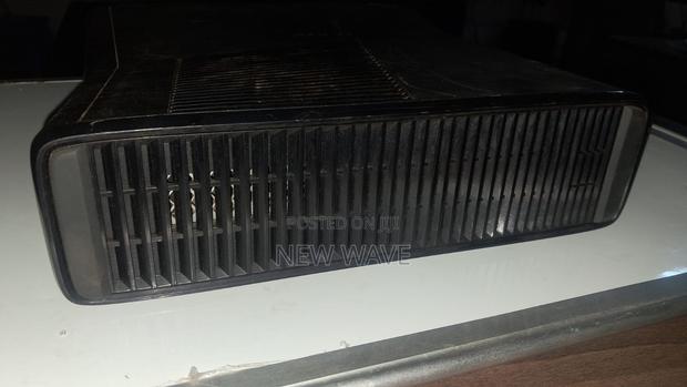 X Box 360 Slim - thumbnail 2