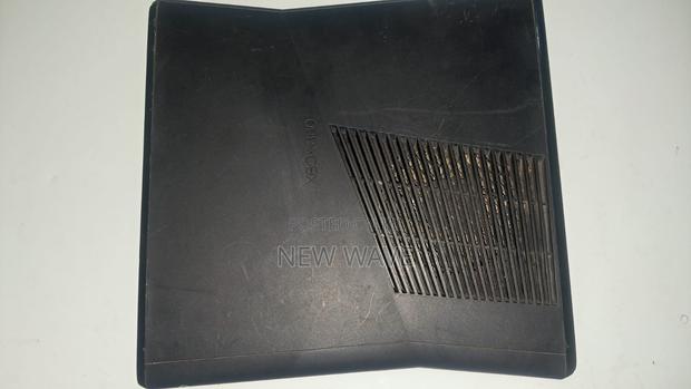 X Box 360 Slim - thumbnail 3