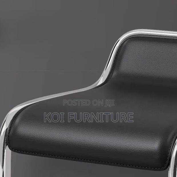 Barstools; Swivel Advanced Leather Counter Barstools - thumbnail 2