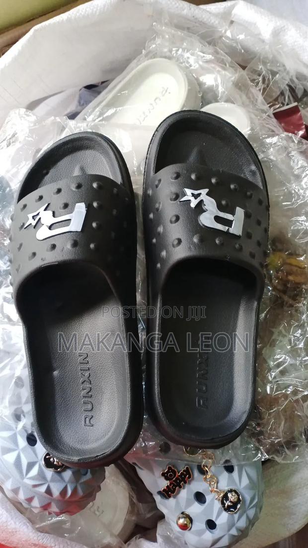 Crocs Classic Unisex,Brand New - thumbnail 5
