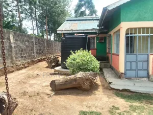 Executive Sanctuary: 4-Bedroom Home in Shimalavandu,Spacious Compound